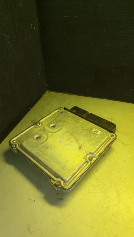 03L906012P 0281017788 ECU for VW