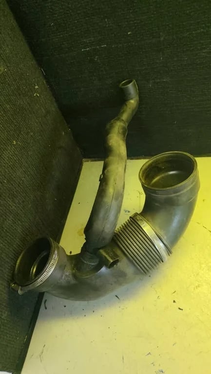 A6120940108 A6120160081 Turbo air intake inlet pipe/hose for MB