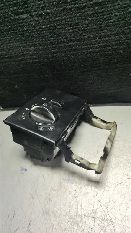 A6395450204 HEADLIGHT SWITCH for MB VITO