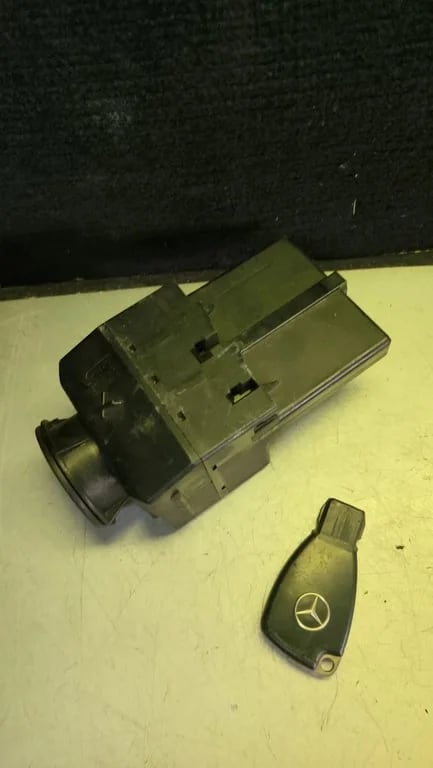 6395450508 IGNITION SWITCH WITH KEY FOR MB