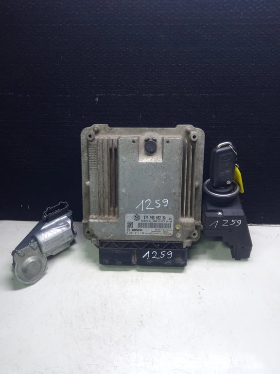 074906032BA A9069003803 HVW9064620130 VW CRAFTER ECU