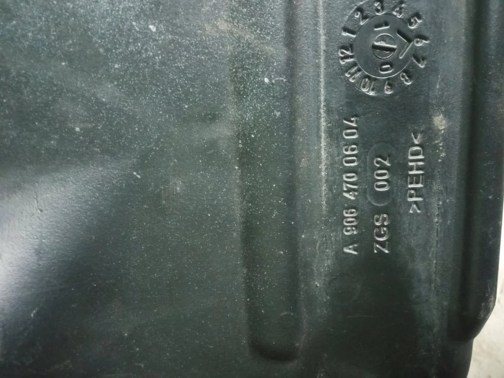 A9064700604 0928404008 506063299051 1471408 ADBLUE tank