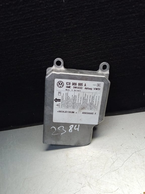 1C0909605A 5WK43122 VW51 ECU for VW