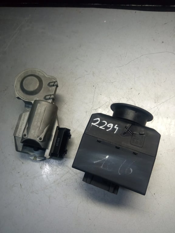 2115450608 A2034621130 IGNITION SWITCH LOCK  for MB