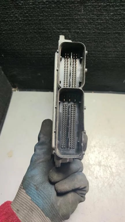 55576906 0281017105 ECU for OPEL