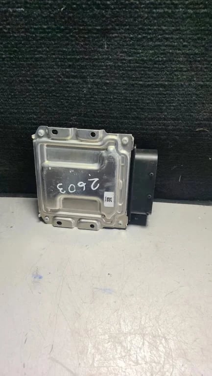 A0009002308 A0009019603 DCU17PC42 0281032176 ECU for MB