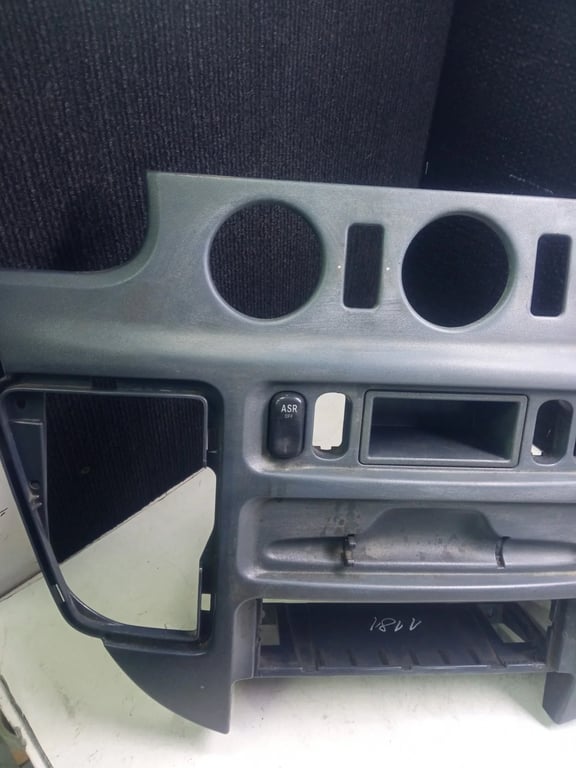 A9016890791 A9016893208 A9016801807 MB panel center part
