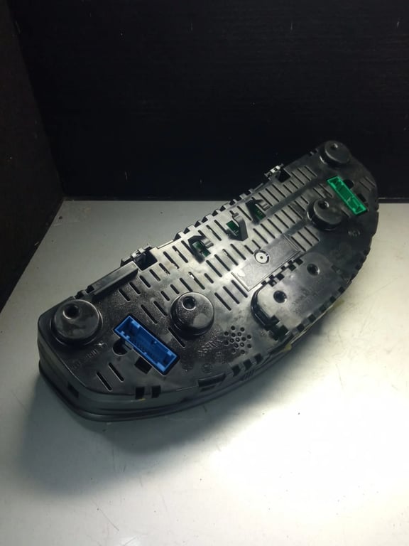 88311346 INSTRUMENT CLUSTER for VW