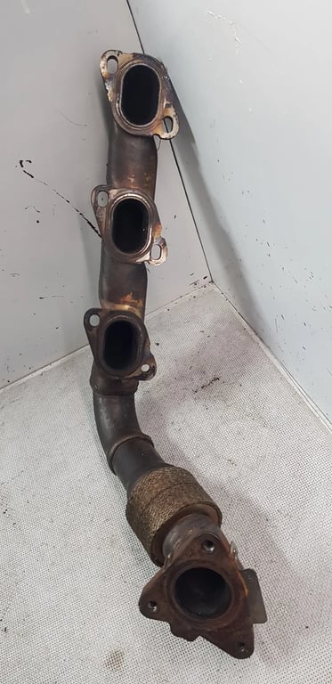 A6421400709 Q026812010C MERCEDES exhaust manifold
