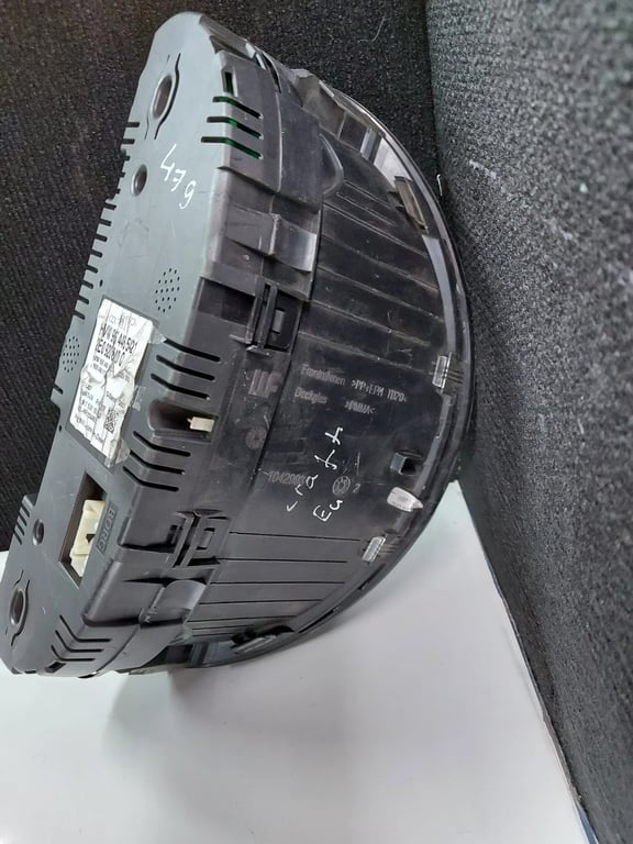 9064465421 2E0920840Q VW CRAFTER EU instrument cluster