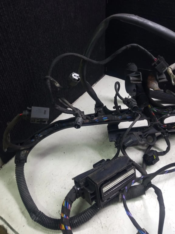 A0001501415 A6395407635 A6390017099 MB engine wiring harness
