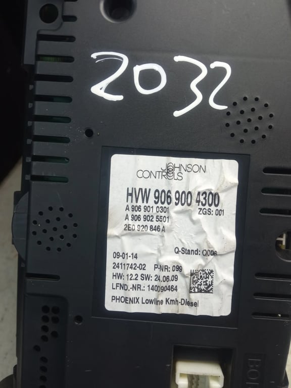 HVW9069004300 A9069010301 INSTRUMENT CLUSTER for CRAFTER