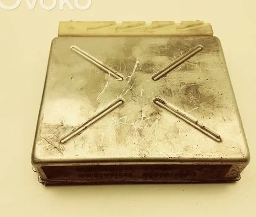 Volvo S70  V70  V70 XC Engine control unit/module ECU 3039 -  