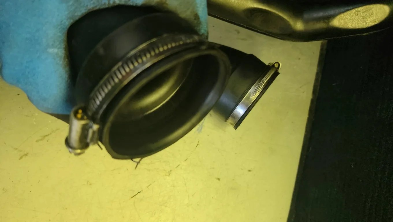 A6120160781 A6120940808 Turbo air intake inlet pipe/hose FOR MB ML 2.7