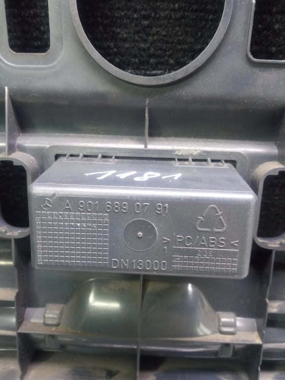 A9016890791 A9016893208 A9016801807 MB panel center part