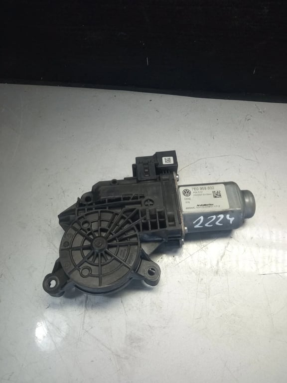 7E0959802 FRONT DOOR WINDOW REGULATOR for VW