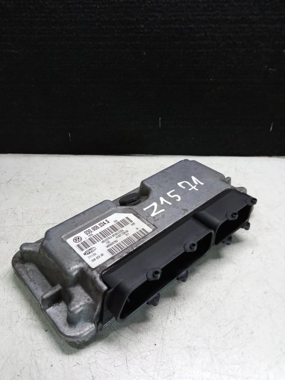 030906034S 5NRN6R7BG 61601.739.08 ECU for VW FOX