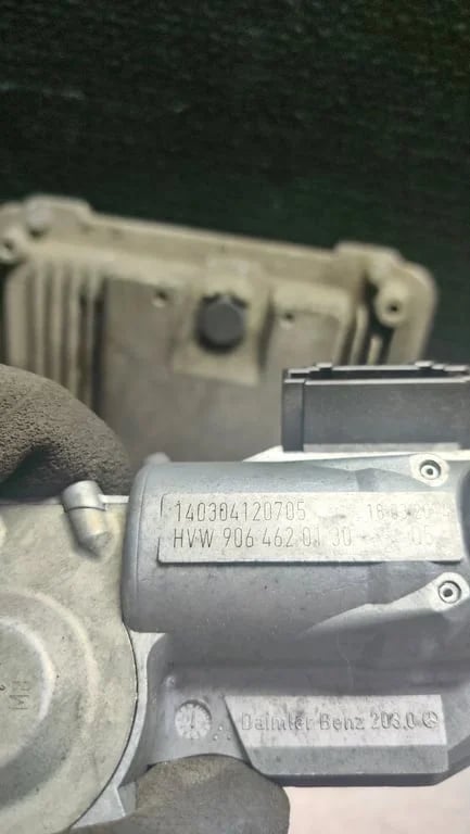 03L906012D 0281017663 A9069005902 9064620130 ECU for VW