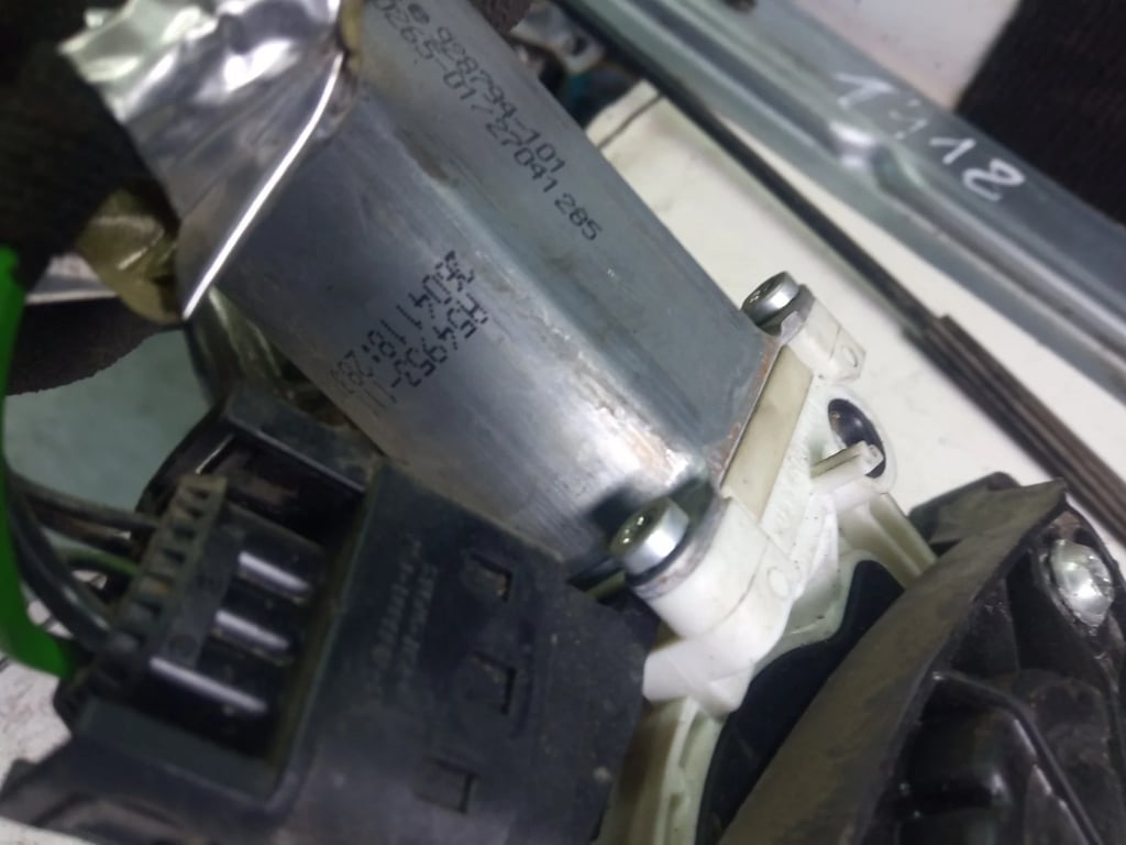 A6395406809 928794-101 774-60265-01 MB Window Regulator