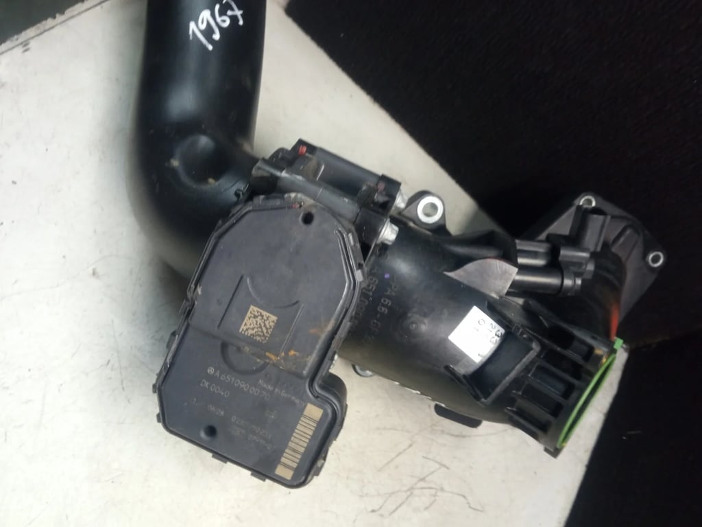 A6510900070 A6510900028 A6510901437 THROTTLE BODY for MB