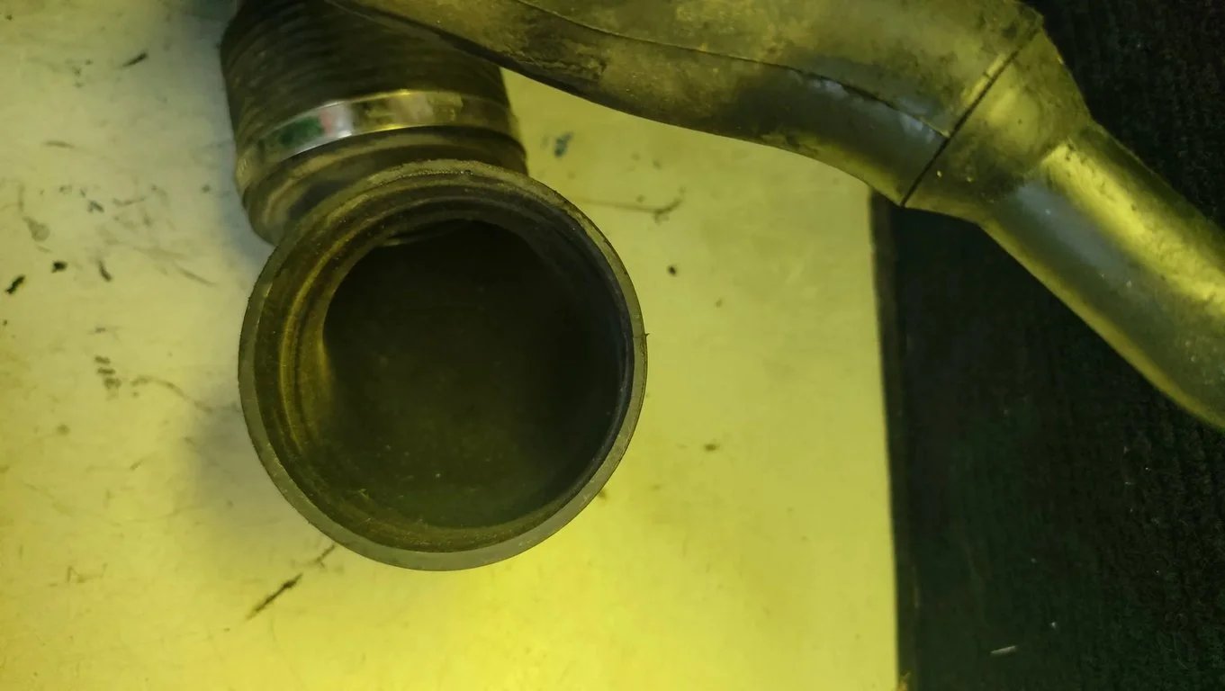 A6120940108 A6120160081 Turbo air intake inlet pipe/hose for MB