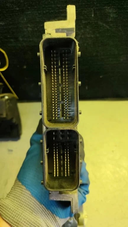 A6519000700 A9069004100 A0375456132 ECU for MB