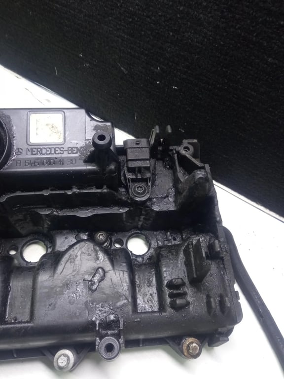 A6460101130 A6460161005 MB valve cover