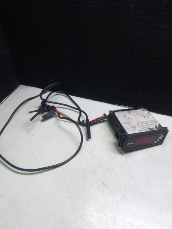 Lae Electronic MT11 L3D Digital Thermostat Controller
