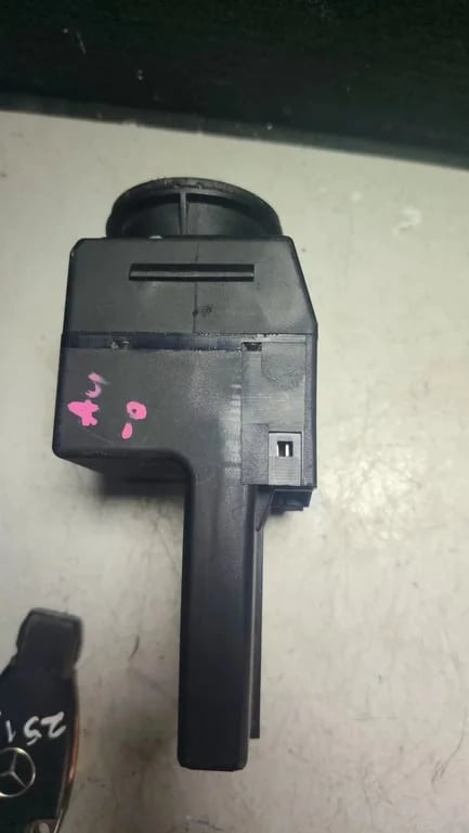 6395450608 IGNITION LOCK WITH KEY for MB