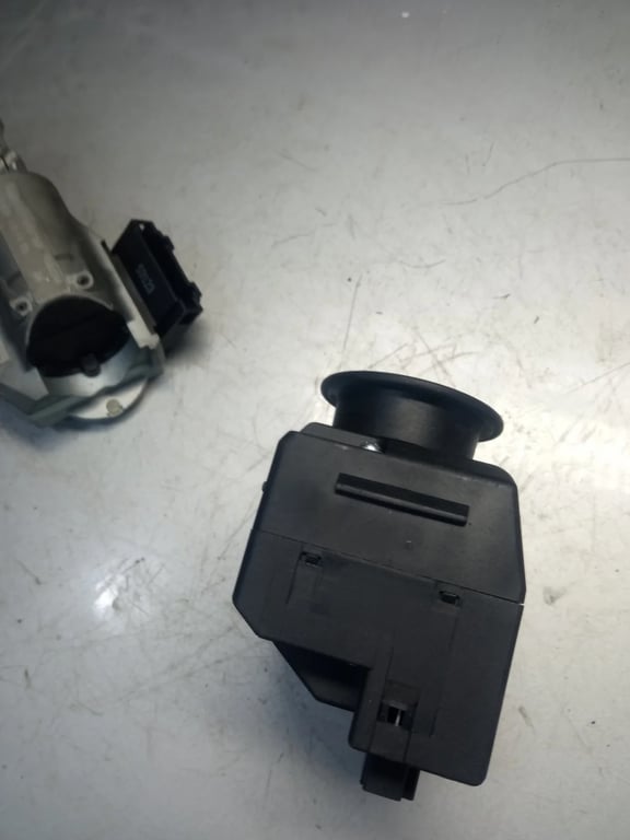 2115450608 A2034621130 IGNITION SWITCH LOCK  for MB
