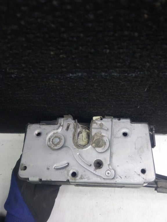 1350147080 FIAT front door lock right