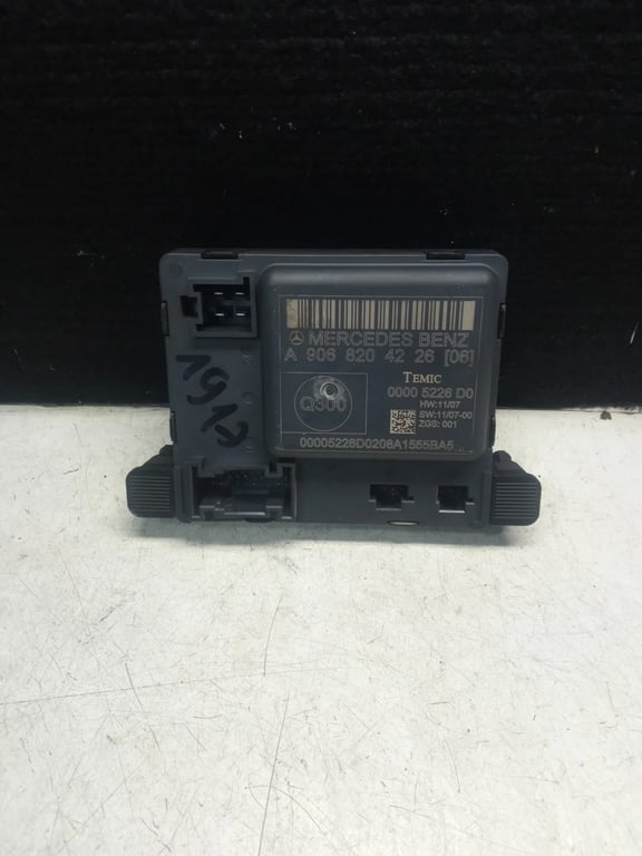 A9068204226 DOOR LOCK MODULE for MB