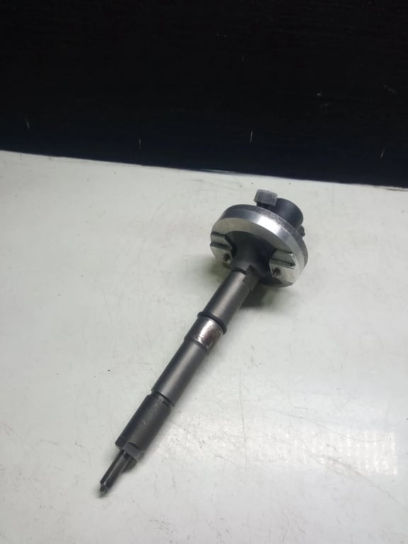 16600 DB002 0445110 FUEL INJECTOR