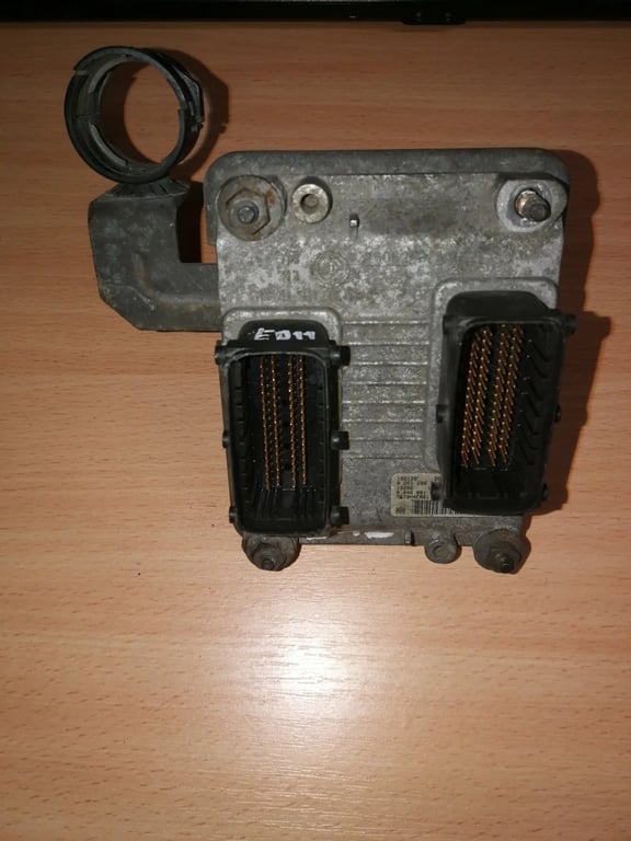 FIAT ECU MOTORSTEUERGERÄT 0261206980 ME73H4F001