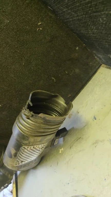 A6420943497 Air Inlet Intake Hose Pipe Tube for MB