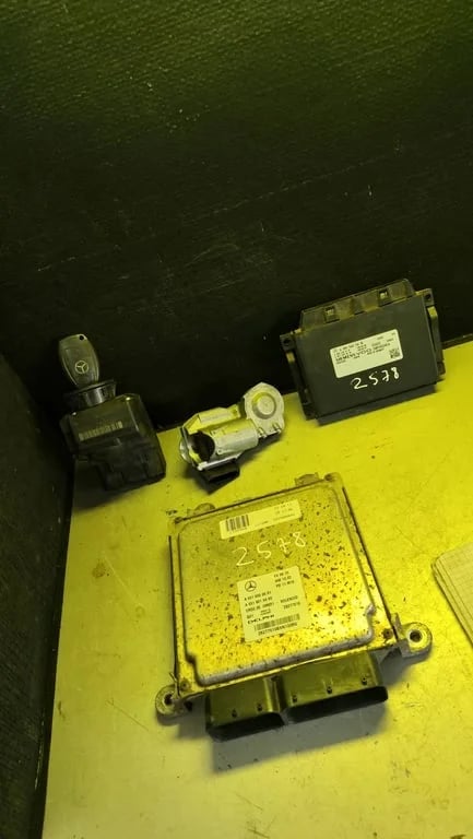 A6519000601 A0015455416 A9069008600 A0375456132 ECU for MB