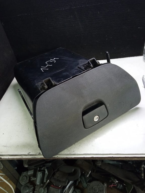 A9016800391 A9016800491 Mercedes Sprinter Glove box