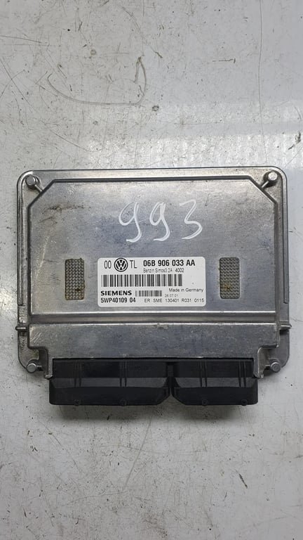 06B906033AA 5WP4010904 VW PASSAT ECU