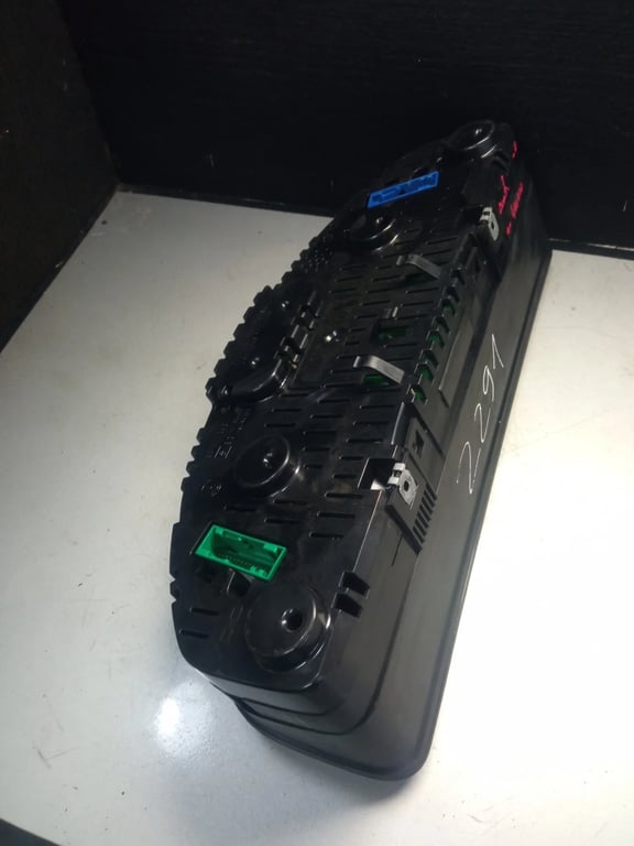 88311346 INSTRUMENT CLUSTER for VW