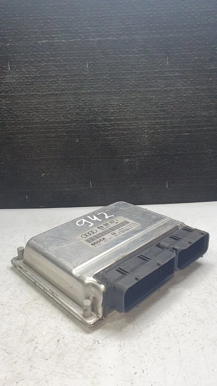 8E0909557J 0261207977 1039S01316 ECU for AUDI A4