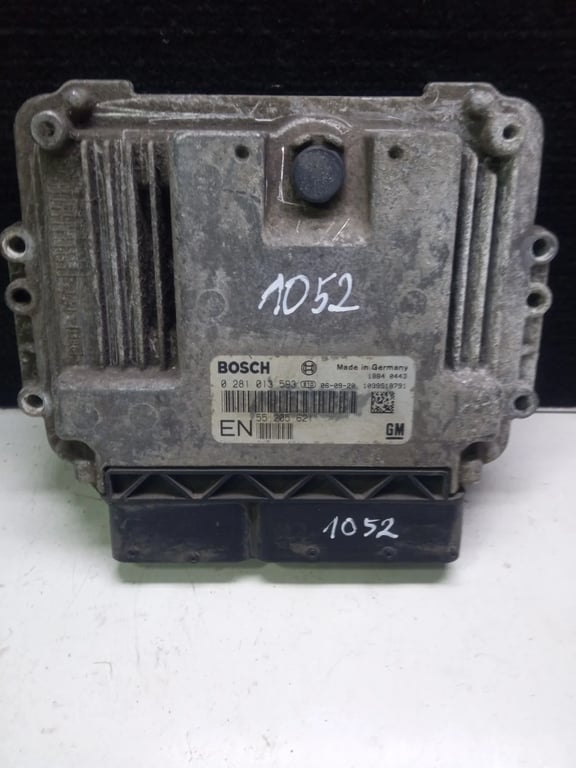 0281013593 55205621 ECU for OPEL