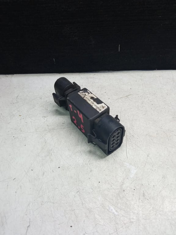C202154426 3A0973734 8PIN PLUG CONNECTOR for T-4 2,5