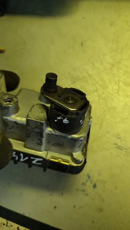 6NW008412 turbo actuator for FORD
