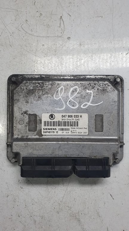 047906033H 5WP4017912 SKODA ECU