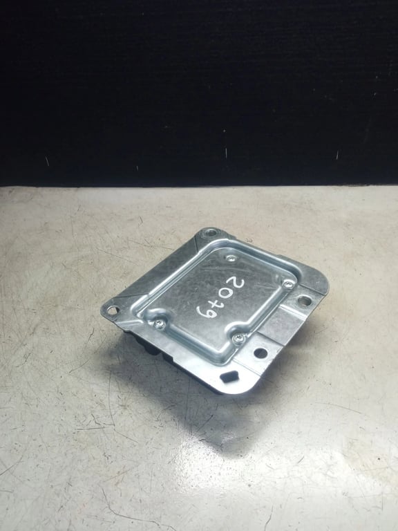A0009010201 0285010900 ECU for MB