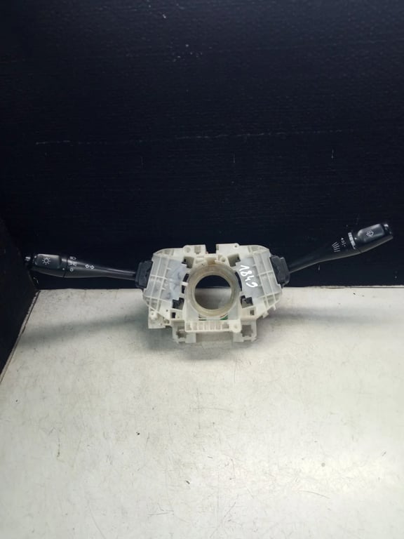 E41206 17D882 HEADLIGHT WIPER ARM SET