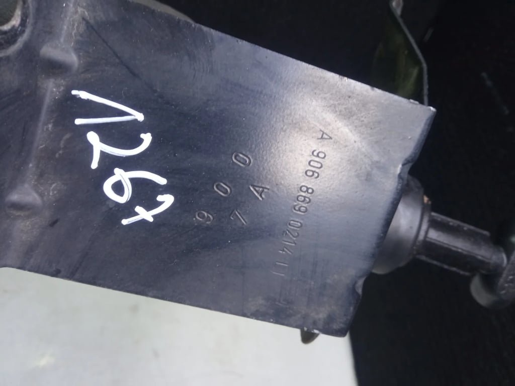 A9068690214 A9068690314 VW headlight washer spray nozzle
