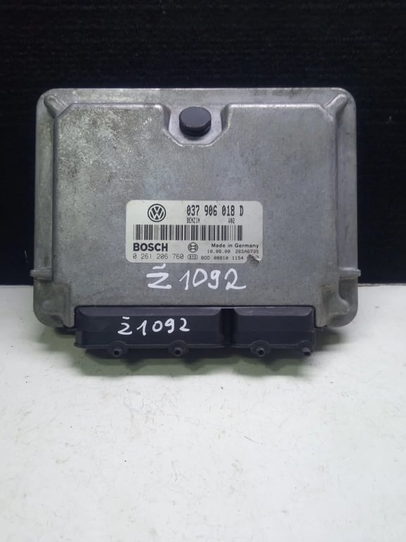 037906018D 0261206760 VW ECU