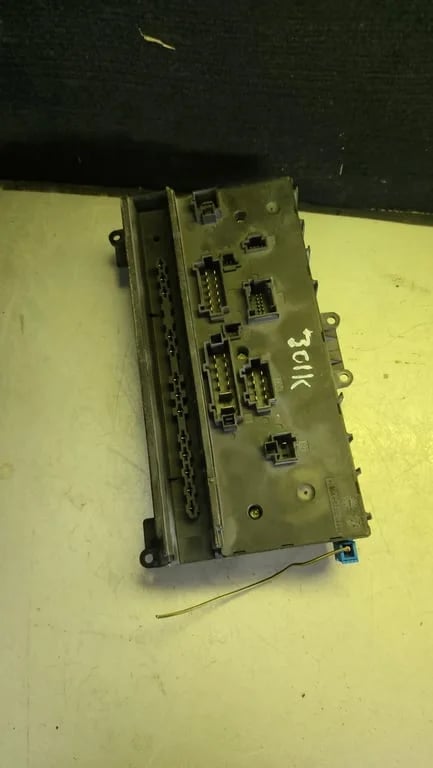 A6395450401 518878004 FUSEBOX for MB