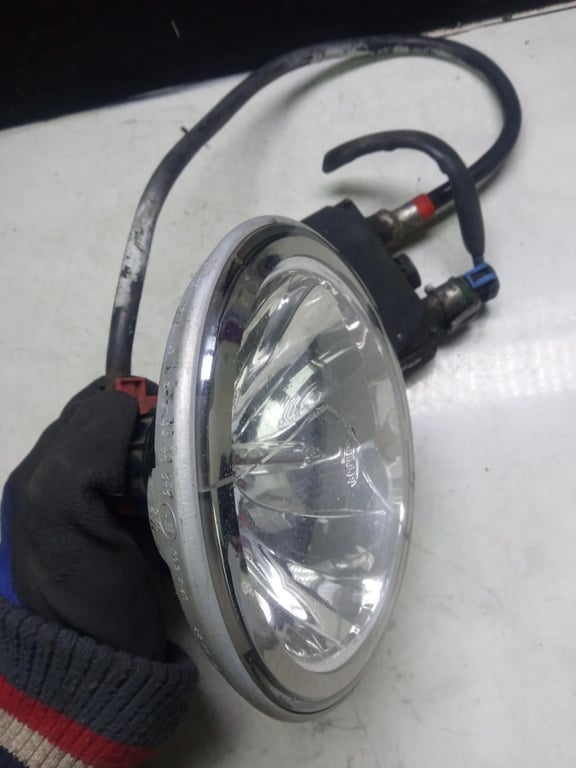 50V 00776047 1F4007893-14 XENON CONTROL UNIT AND SPOTLIGHT